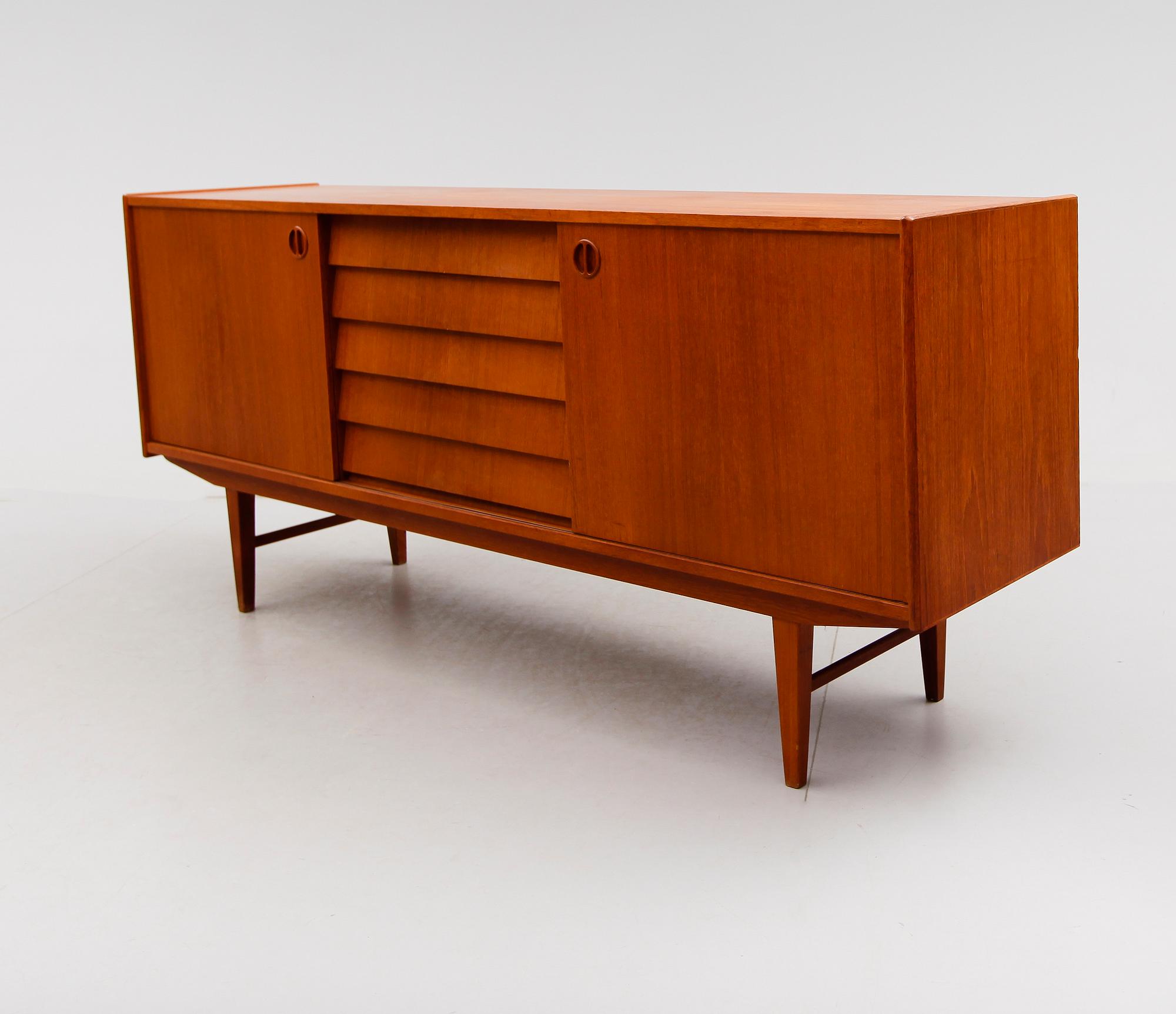 SIDEBOARD, 1900-talets andra hälft.