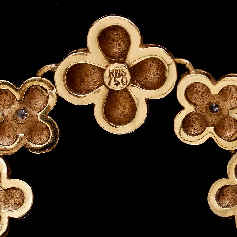 COLLIER, 18K tvåfärgat guld, RNS, briljantslipade diamanter tot ca 0.30 ct. Vikt ca 66 g.