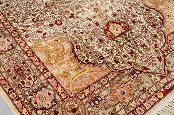 Matta Old silke Hereke, ca 152 x 110 cm.