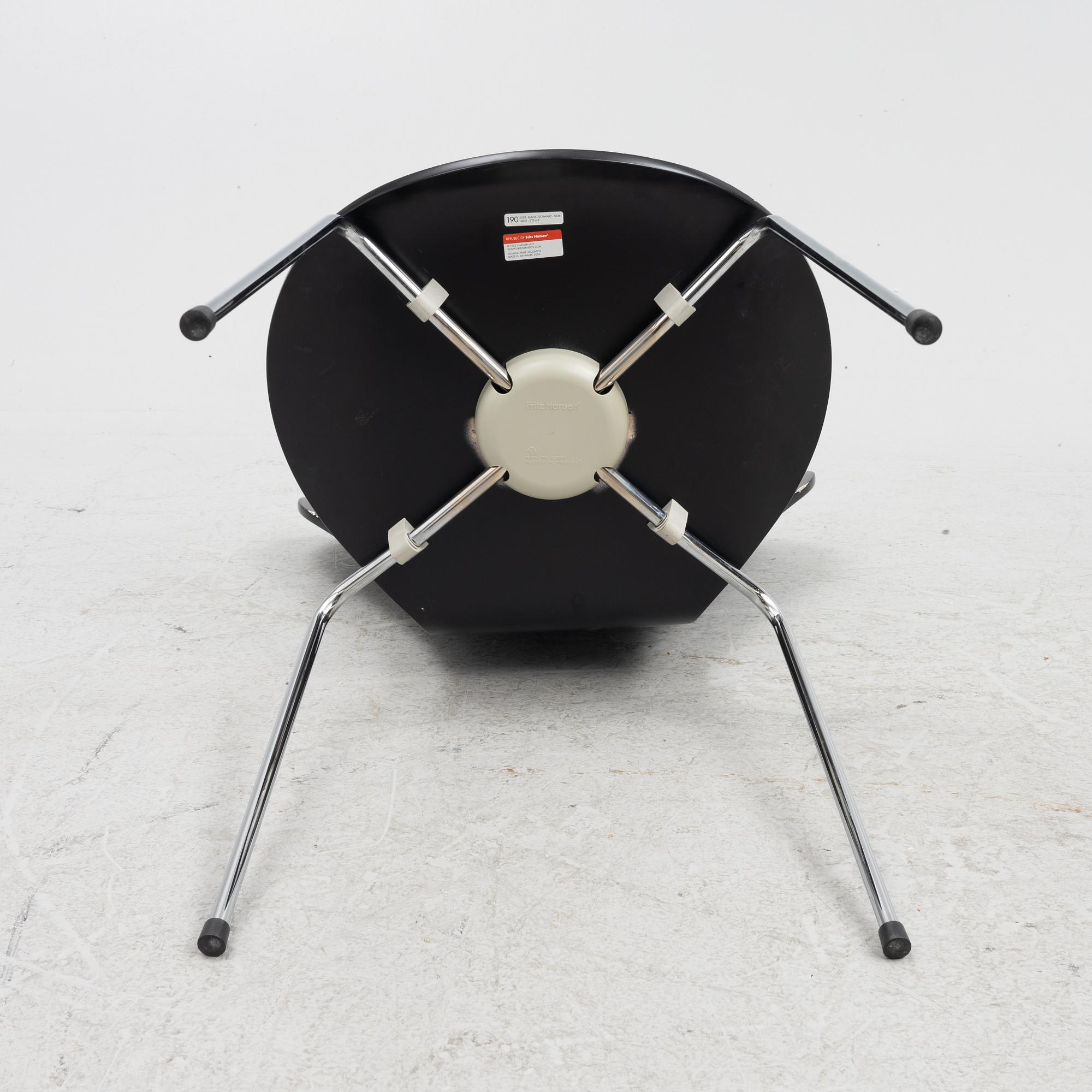 Arne Jacobsen,  stolar 6 st, "Sjuan", Fritz Hansen, 2000-tal.