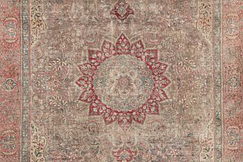 A carpet, Persian, Vintage Design, ca 338 x 235 cm.