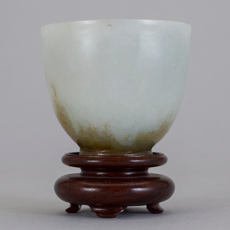 KOPP, jadeit, troligen 1900-tal.
