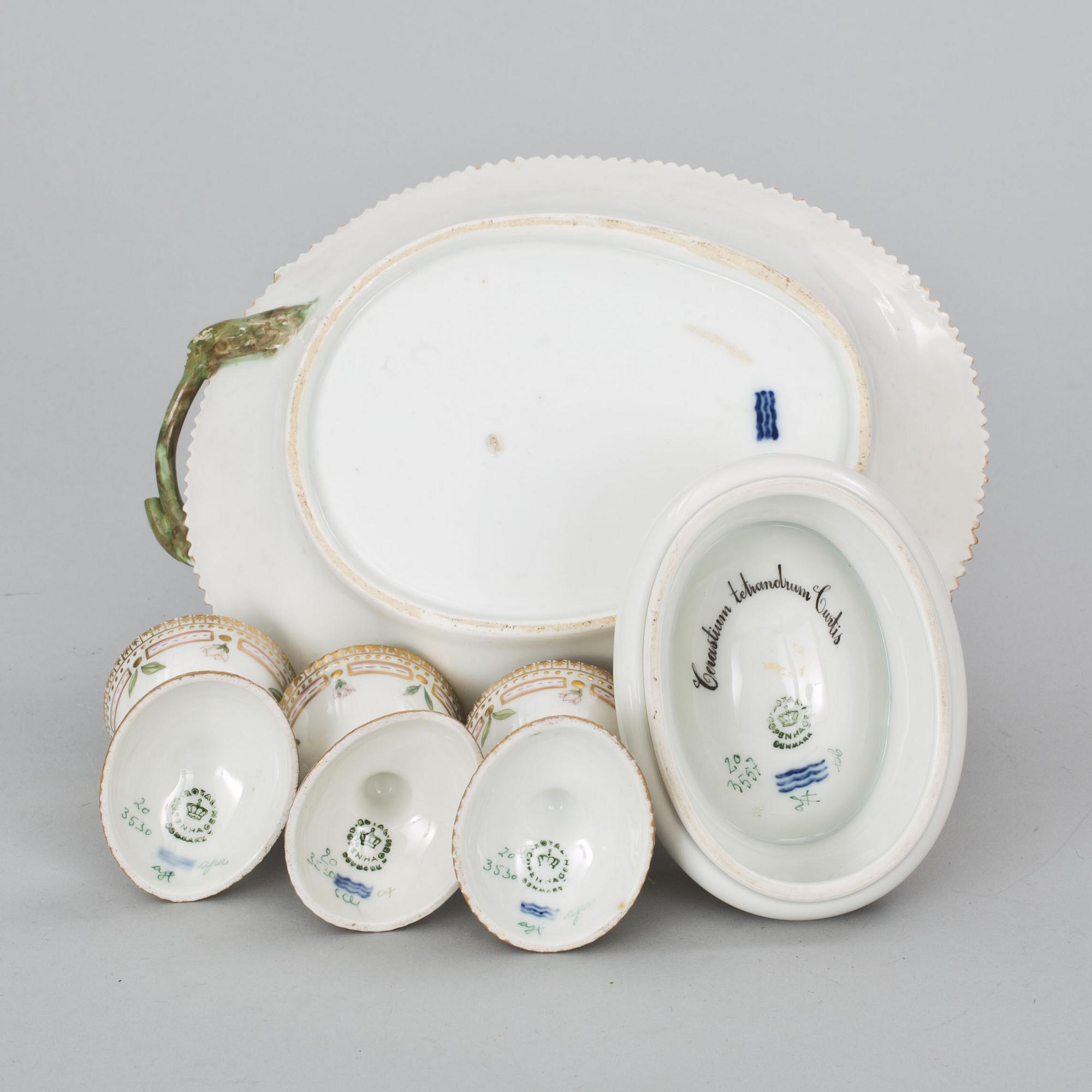 PARTI PORSLIN, 4 delar, "Flora Danica", Royal Copenhagen.