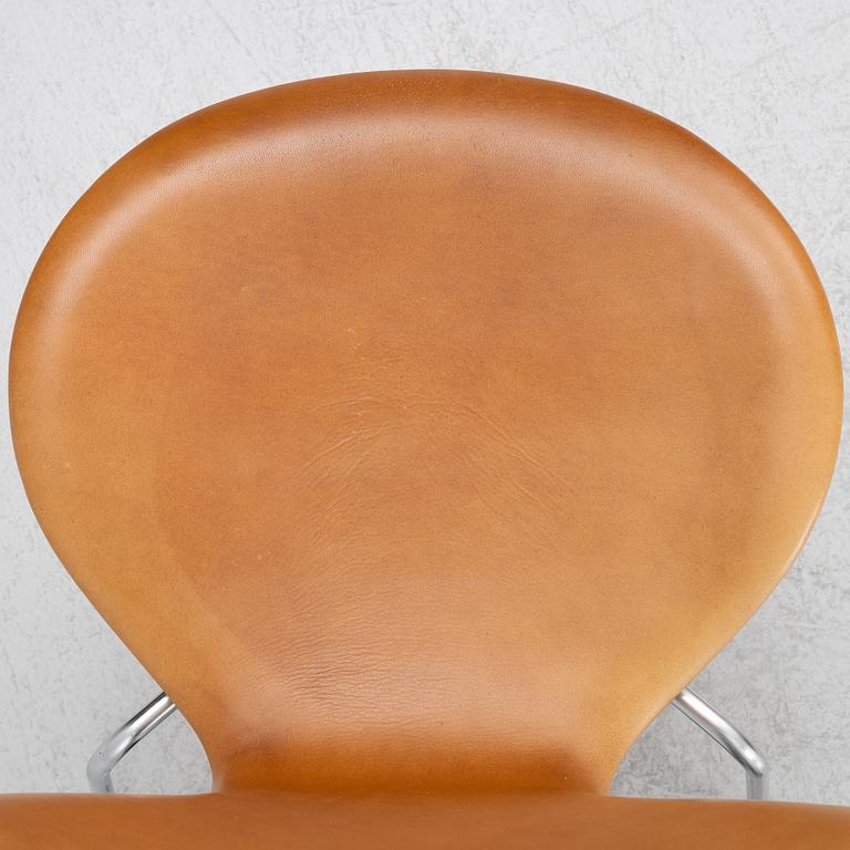 Arne Jacobsen, stolar 4 st, "Sjuan", Fritz Hansen.
