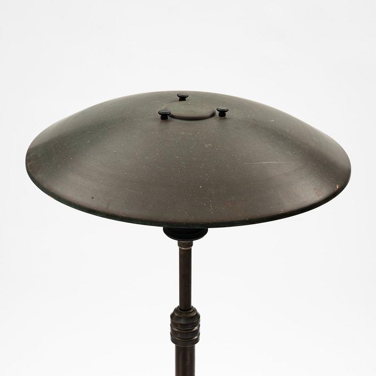 Poul Henningsen, golvlampa, "PH-80", Louis Poulsen, Danmark, 1900-talets mitt.