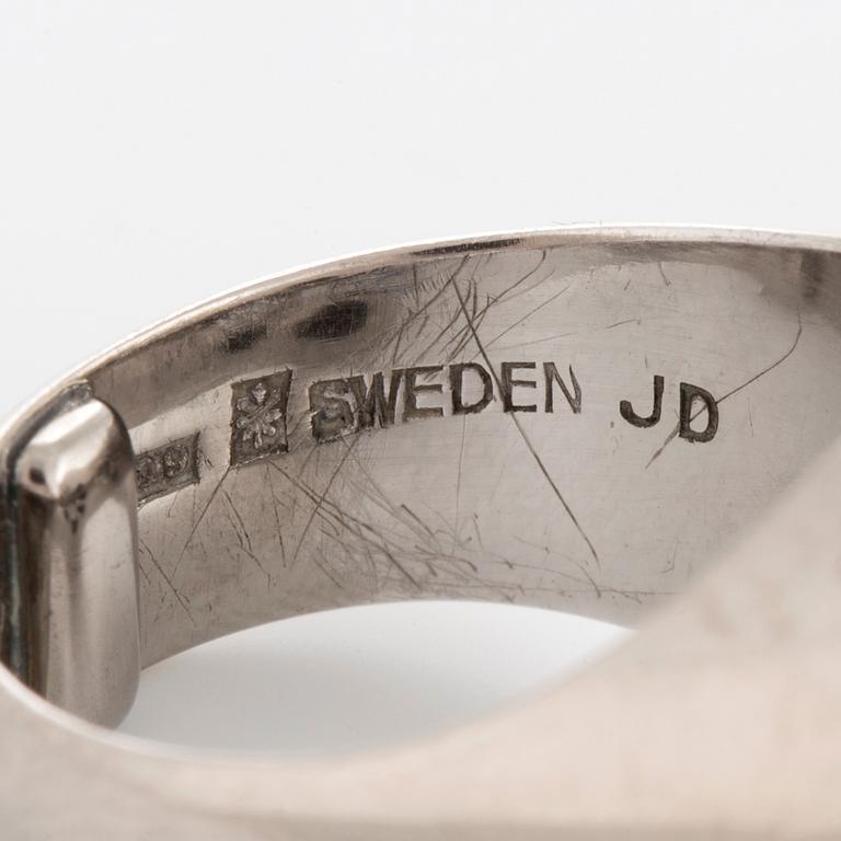 SIGURD PERSSON RING, 18K white gold with old cut diamonds.