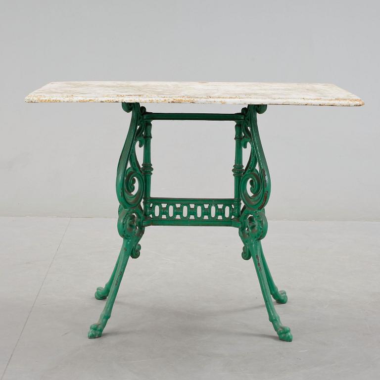 TRÄDGÅRDSBORD, gjutjärn, omkring 1900.