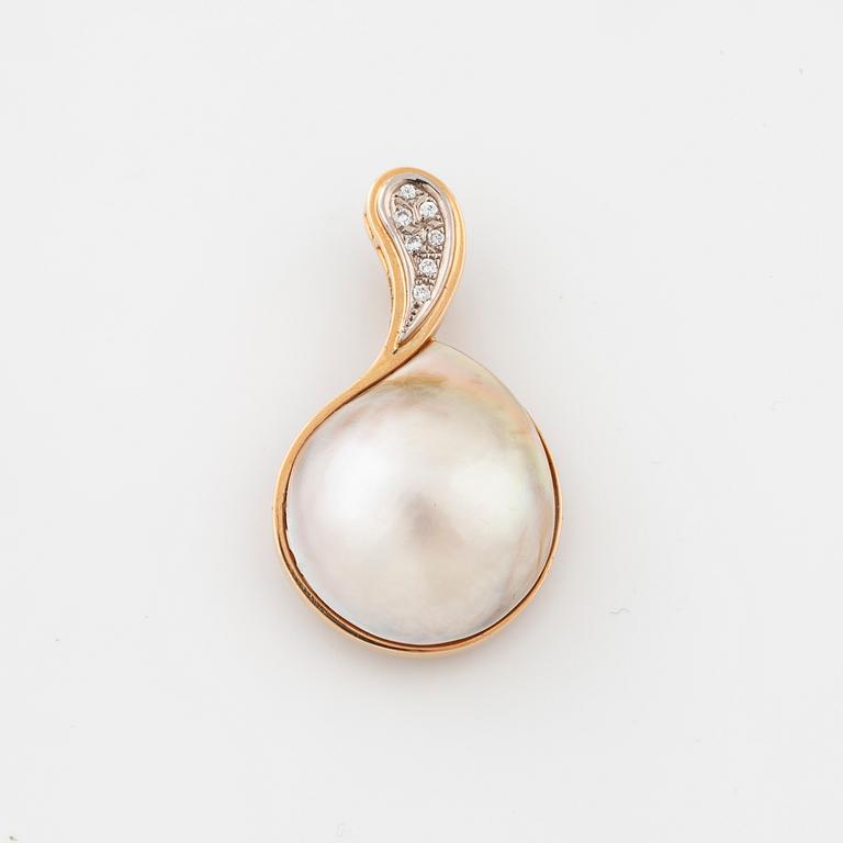 A mabe pearl and brilliant cut diamond pendant made in Ängelholm 1991.