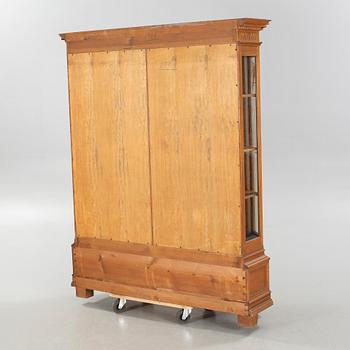 A renaissance revival cabinet, around the year 1900.