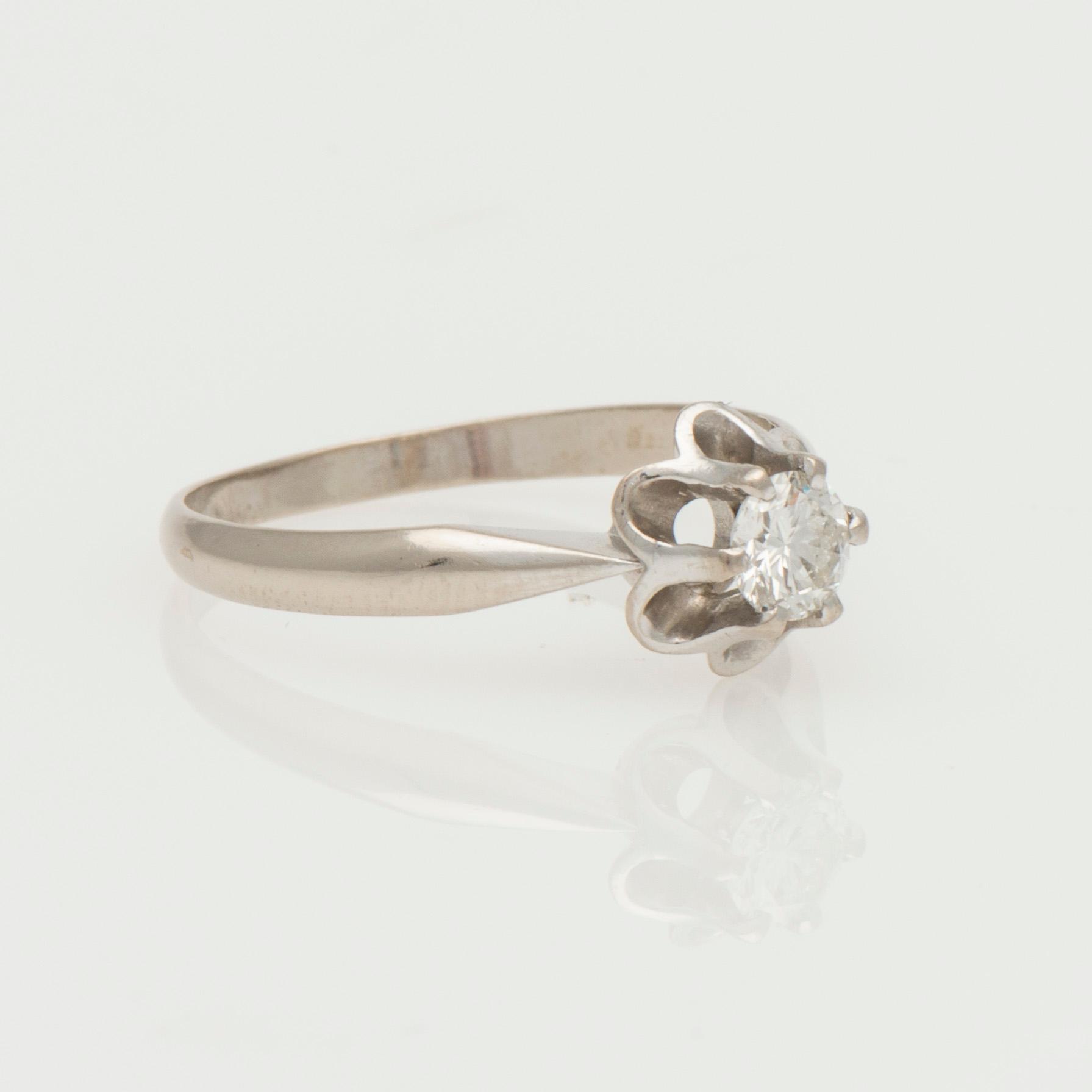 RING, briljantslipad diamant, 18K vitguld. Kultakeskus 1981.