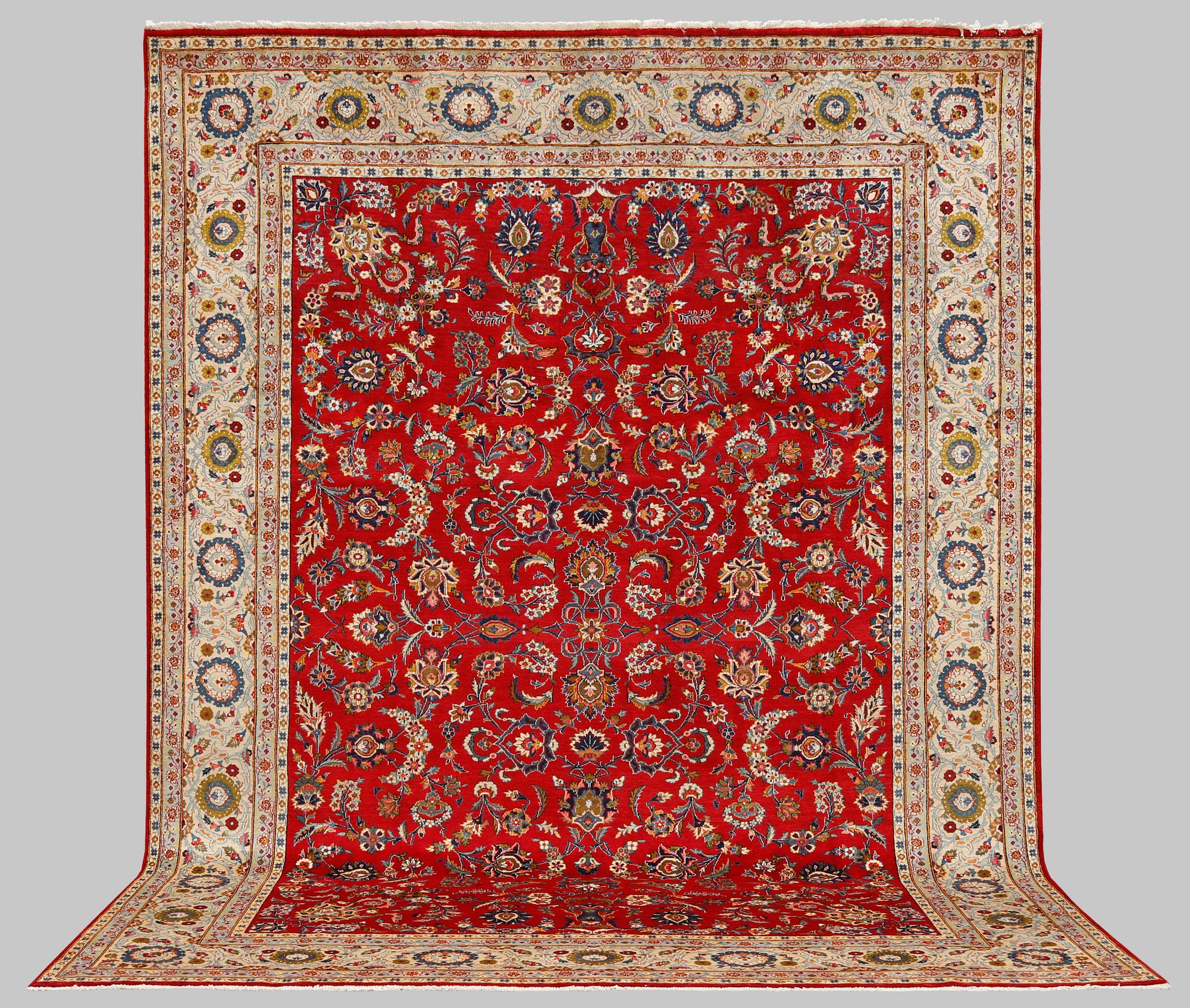 Matta, s.k. Royal Keshan, ca 369 x 265 cm.