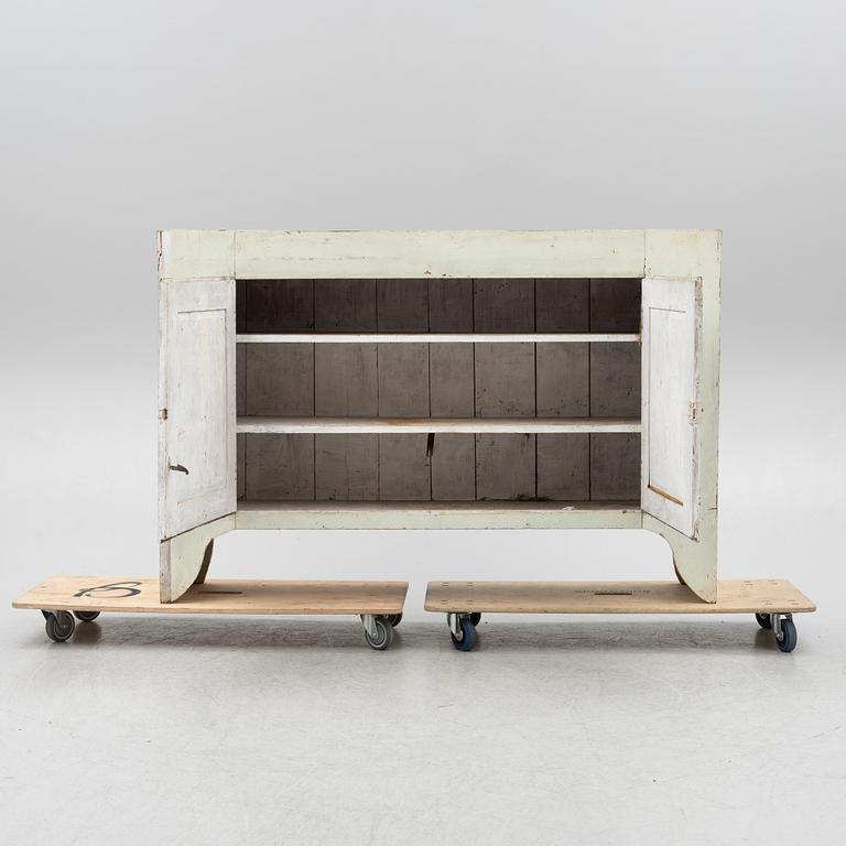 Överskåp, sent 1800-tal.