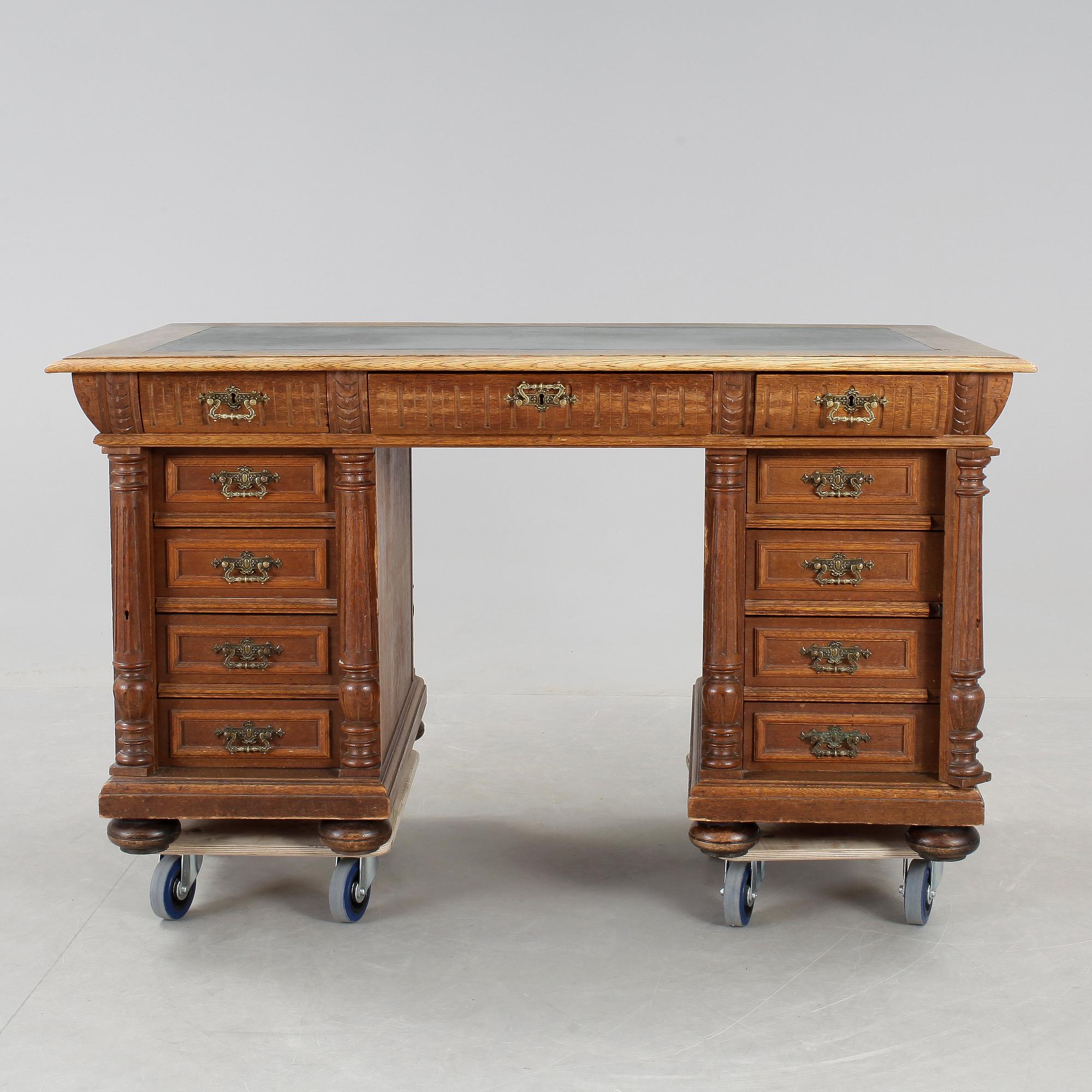 SKRIVBORD, nyrenässans, sent 1800-tal.