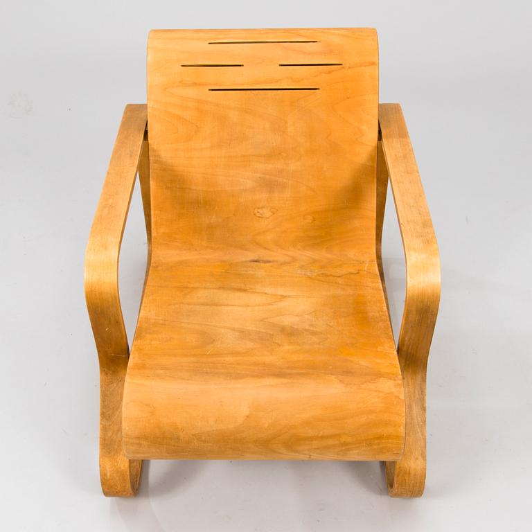 ALVAR AALTO, a 'Paimio' 41 armchair for  O.Y. Huonekalu- ja Rakennustyötehdas A.B. Finland.