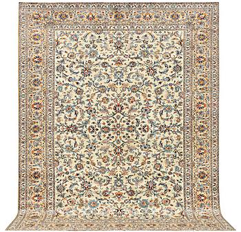 A Kashan carpet, c. 380 x 276 cm.