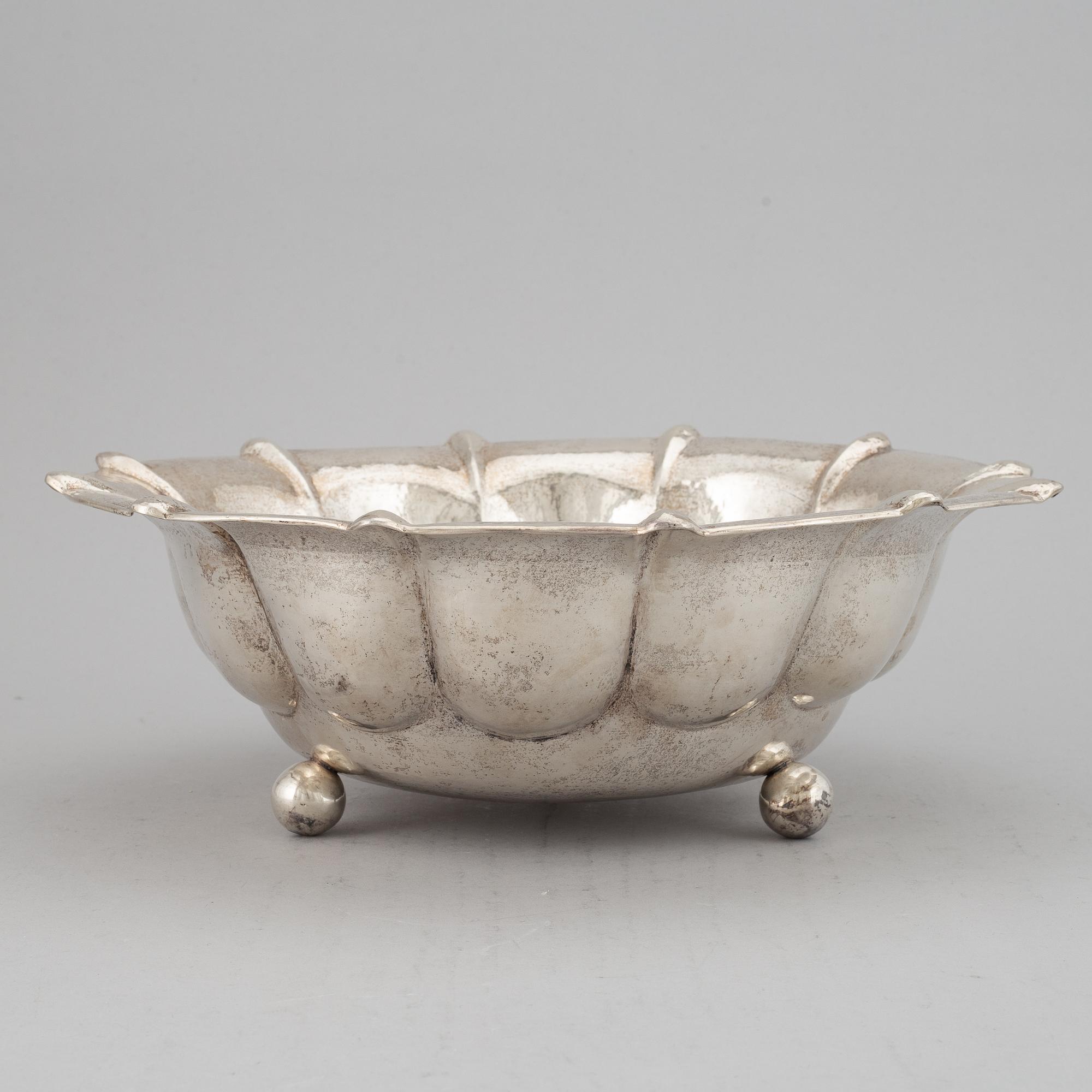 A German early 20th century silver bowl.