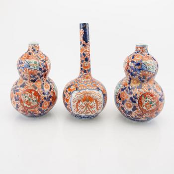 Vases and dishes 6 pcs Japan Imari decor late 19th century porcelain.