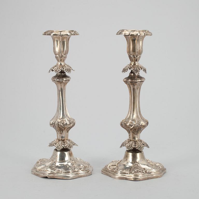LJUSSTAKAR, ett par, silver, Carl Talen (1846-1861), Helsingfors 1856. Vikt ca 348 g.