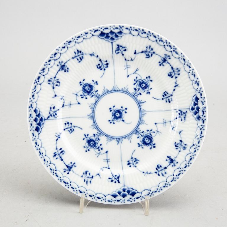 Servis 47 dlr Musselmalet halvblonde Royal Copenhagen Danmark 1900-talets andra hälft.
