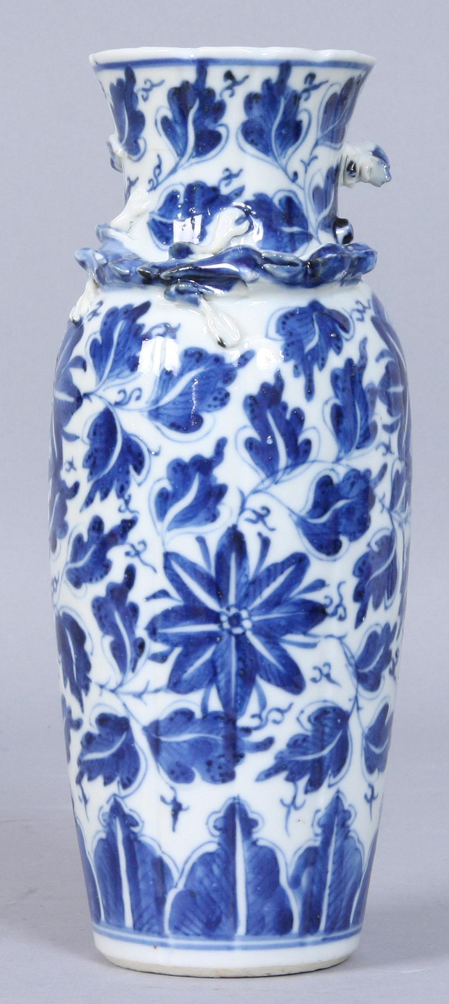 VAS, porslin, Kina, 1800-tal.