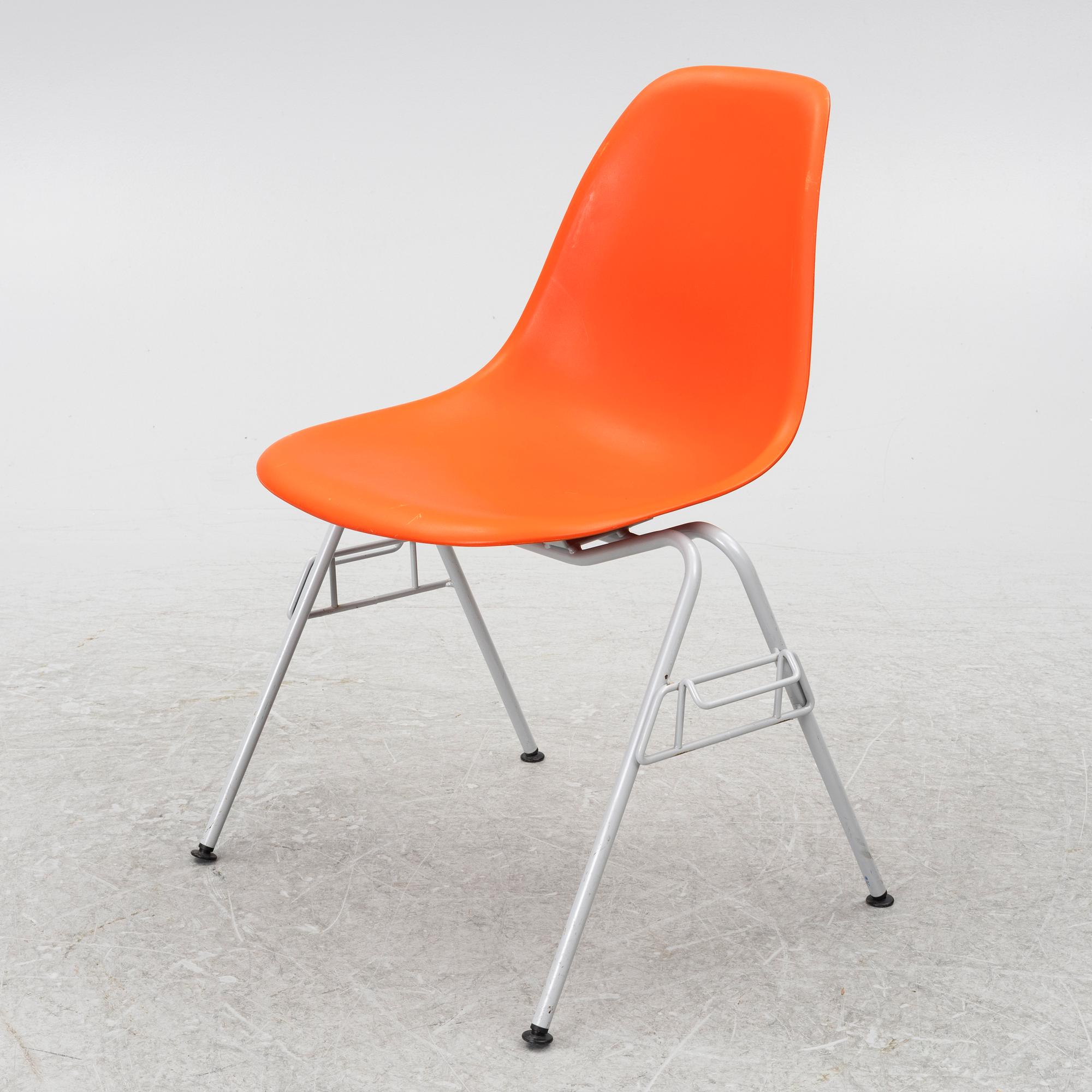 Charles & Ray Eames, five 'DSS' chairs, Vitra.