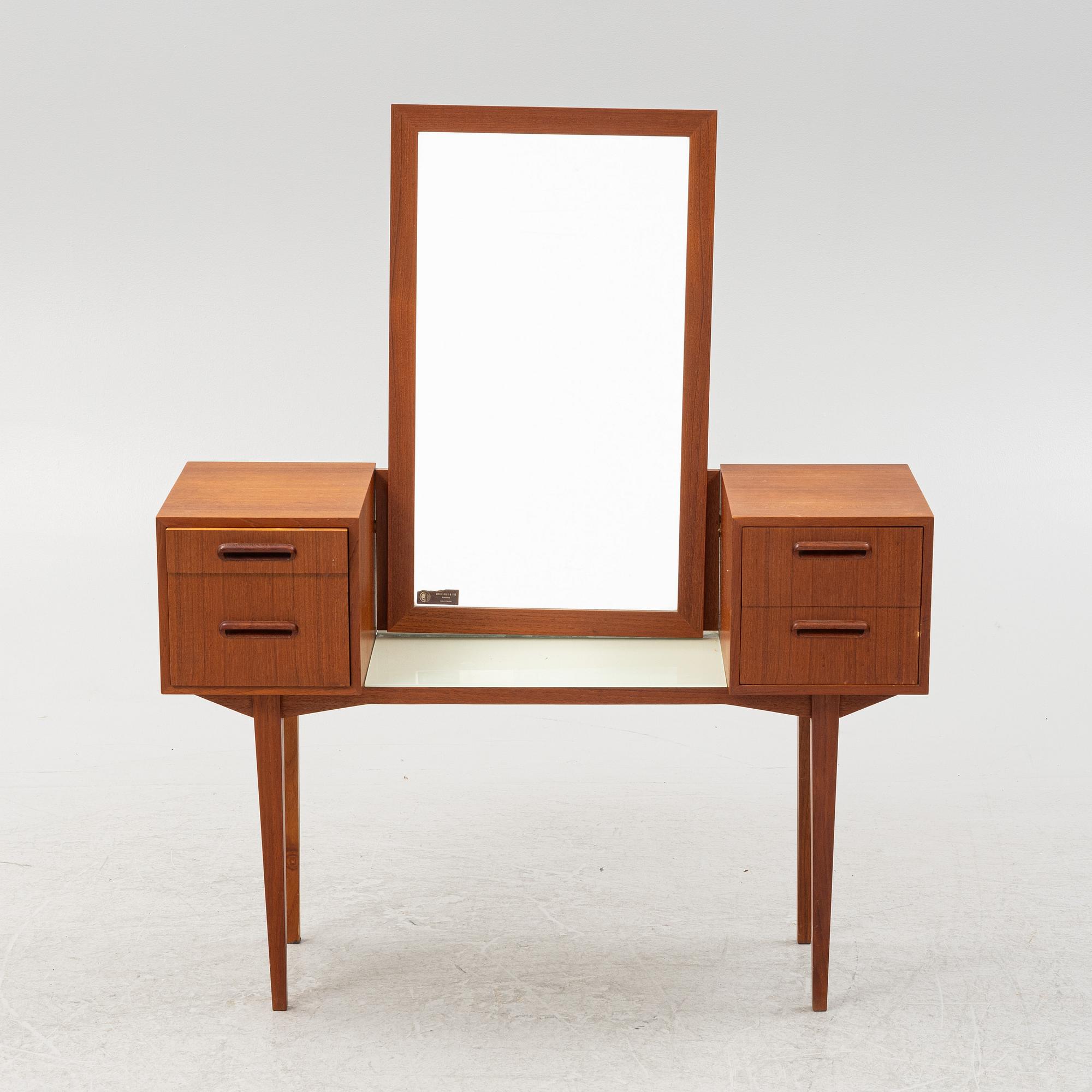 A makeup table, Ateljé glas och trä, Hovmantorp, Sweden, mid-20th century.