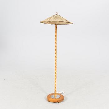 A 1940s floor lamp.