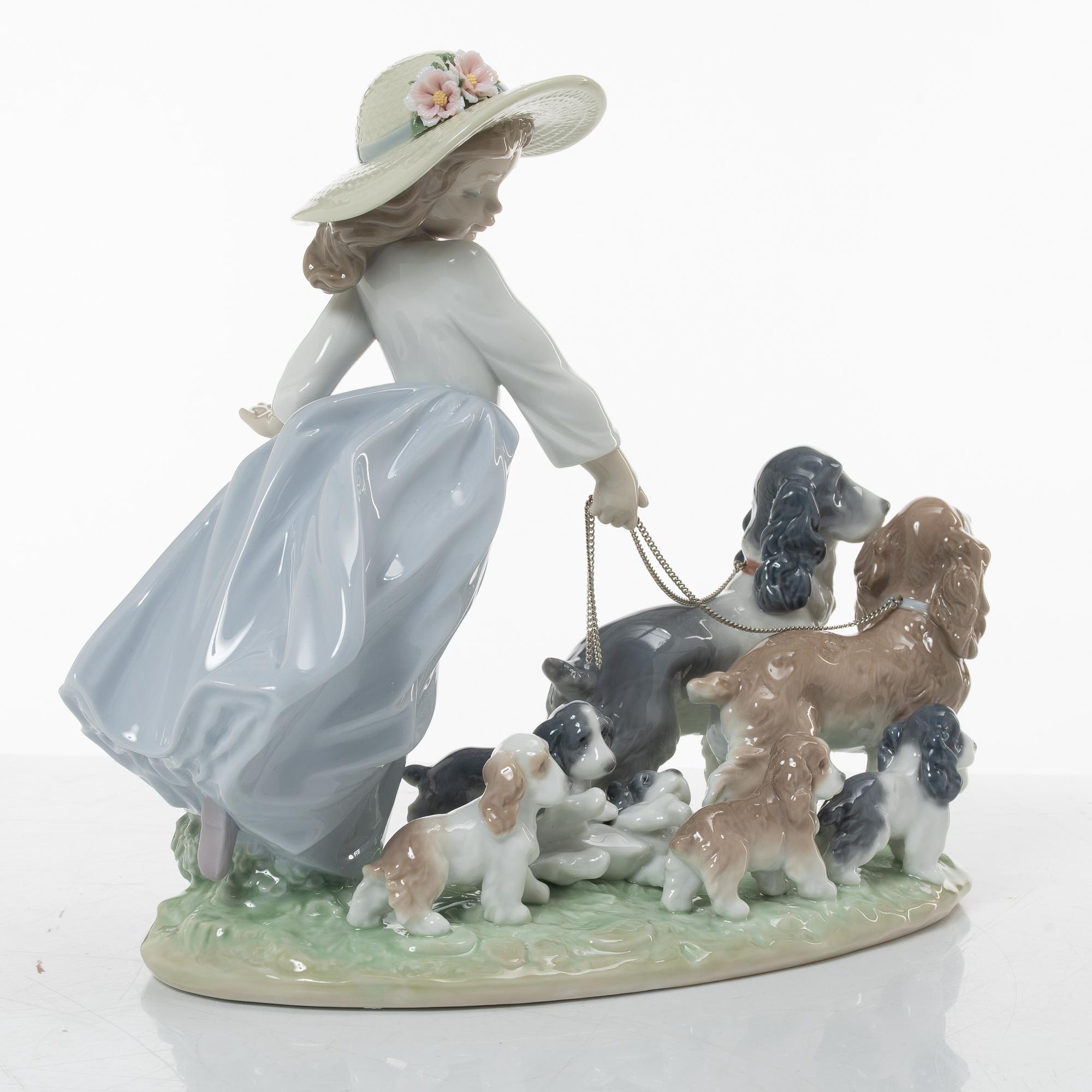 Lladró Privilege, figurine, "Puppy parade", Lladró, Spain.