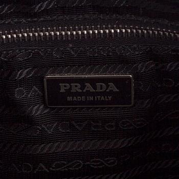 Prada, laukku.