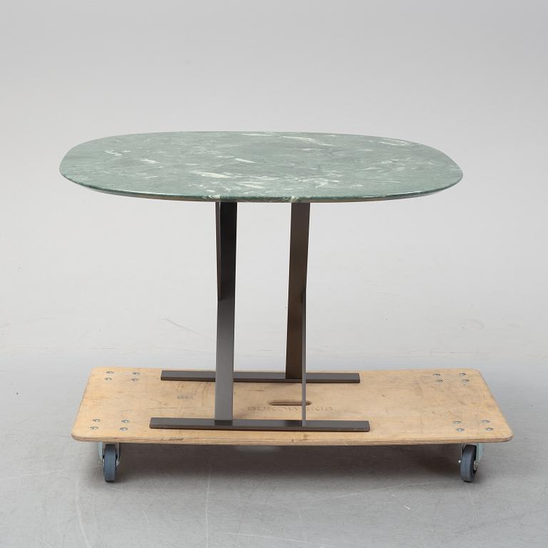 Antonio Citterio, a 'Pathos Square Table', Maxalto, Italy.