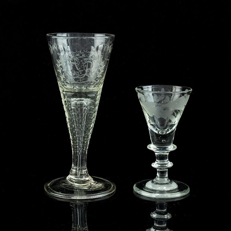 Spetsglas, 2 st, 1700/1800-tal.