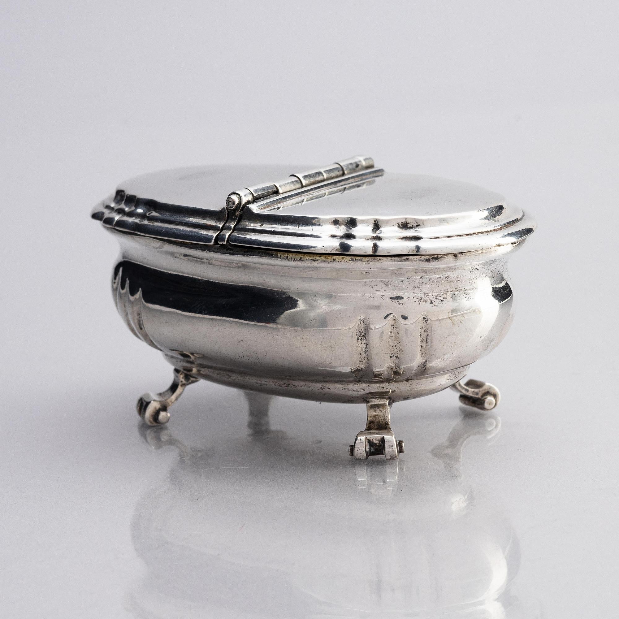 A silver cruet box with dubble lid, mark of Gottlieb Friedrich Buttermann (born 1769, active 1798-1834), Neubrandenburg.