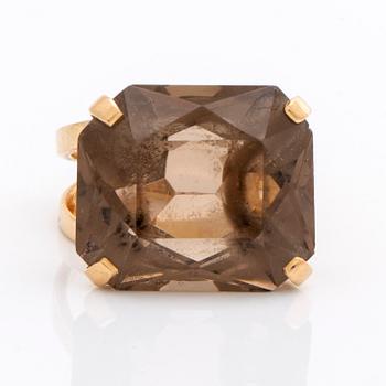 RING 18K gold smoky quartz approx 20 x 15 mm, size 55,5.