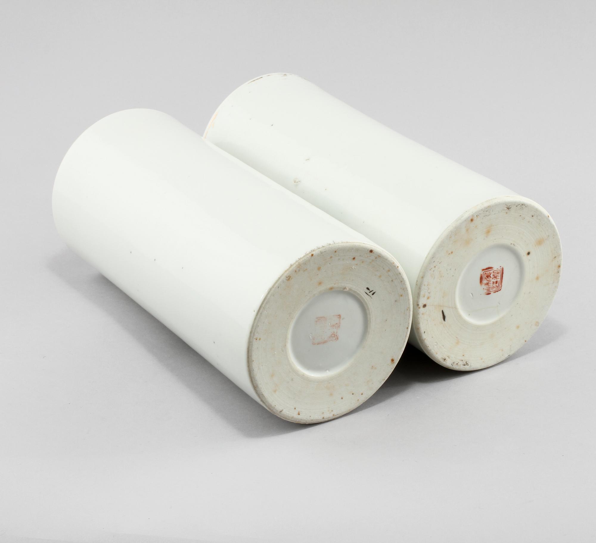 PENSELSTÄLL, 2 st, porslin, Kina, 1900-tal.