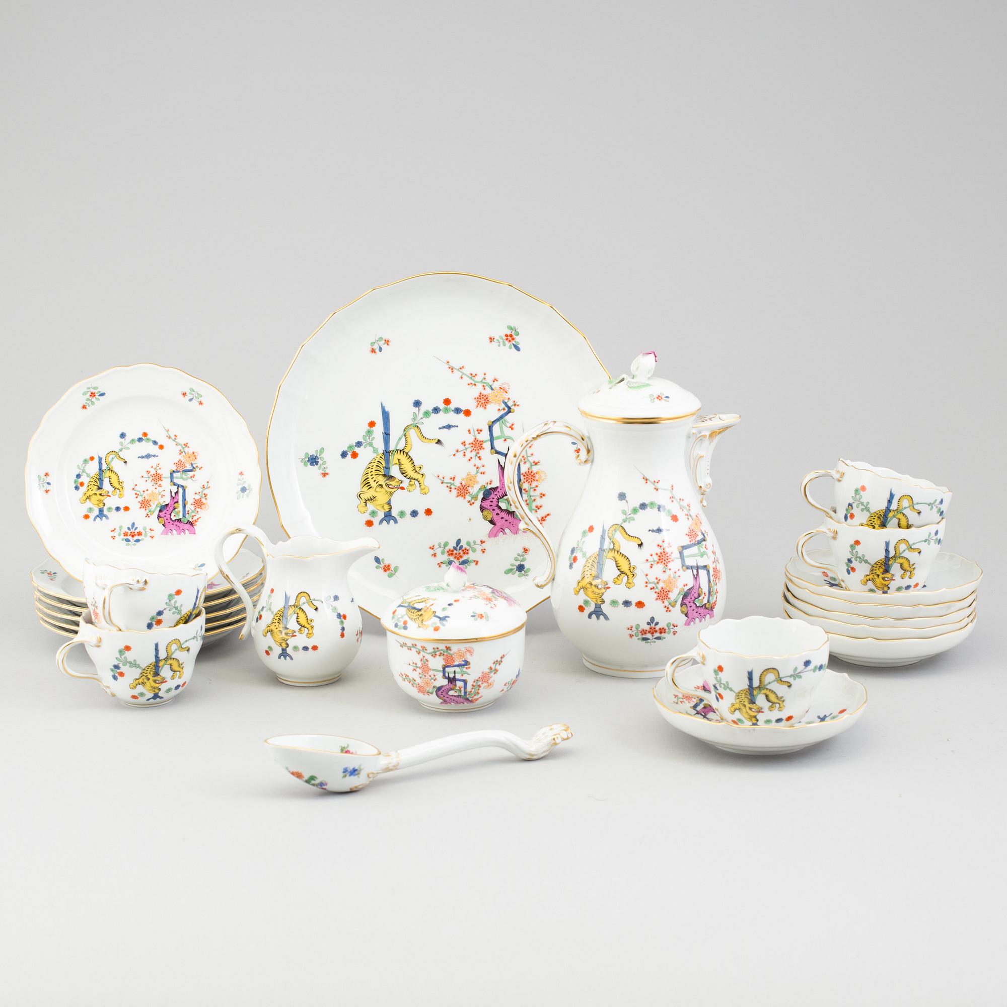 A 16 piece coffee service by Meissen, late 20th century.