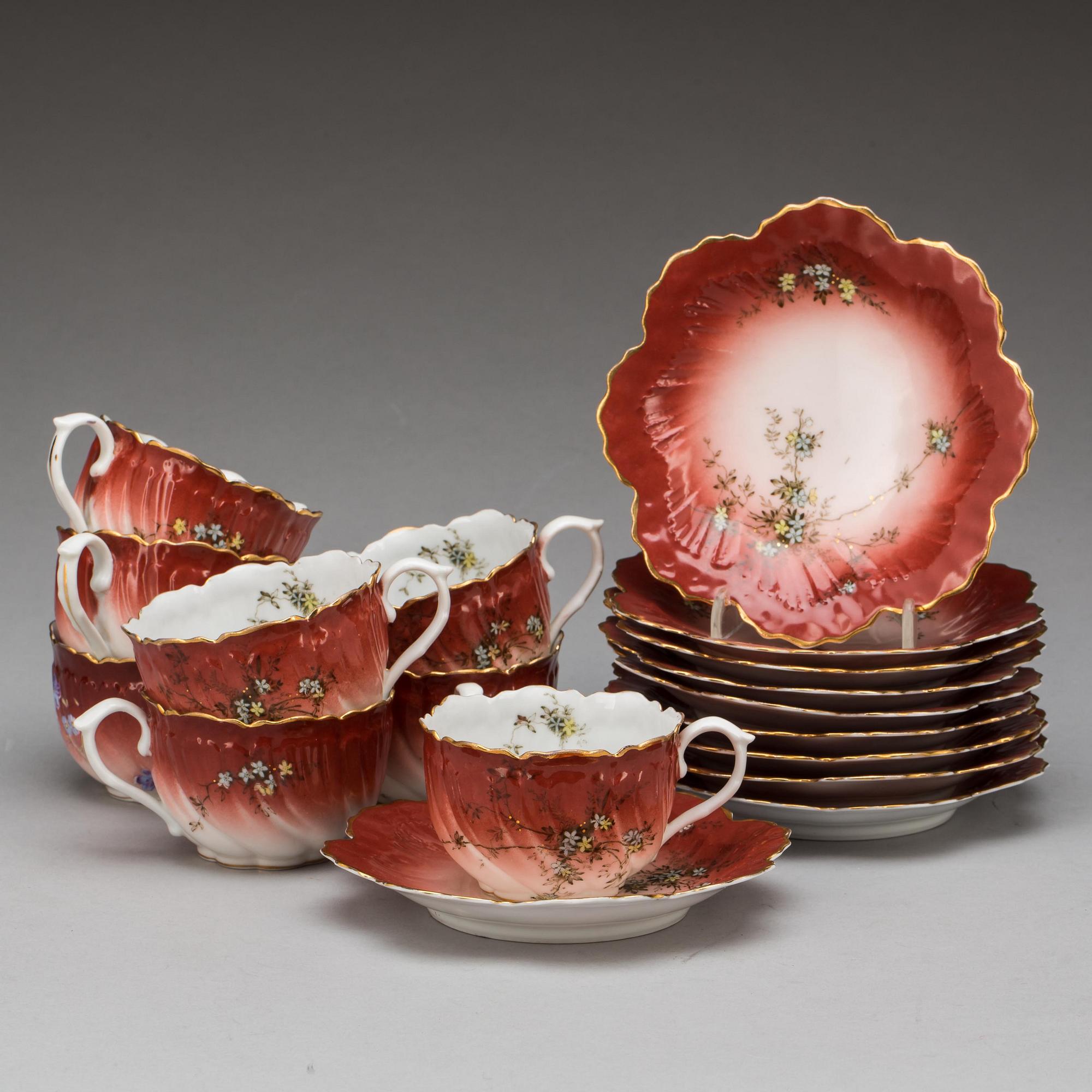 KAFFESERVIS, 8 delar, porslin, troligen Ryssland. 1900-tal.