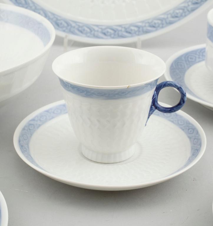 SERVISDELAR, 98 st, porslin, "Blå Vifte", Royal Copenhagen, 1900-talets andra hälft.