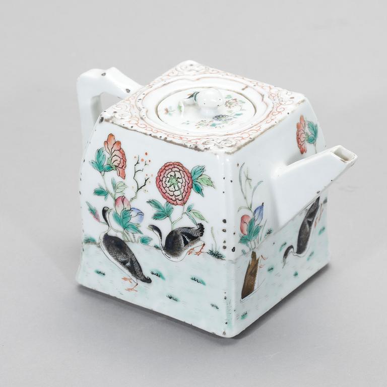 TEKANNA, porslin, Kina, 1800-tal.