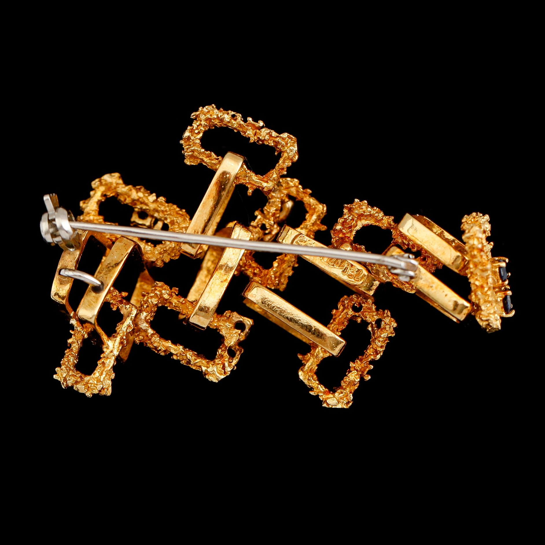 BROSCH, 18 k guld och safirer, Italien. Vikt ca 10 g.