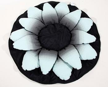 LEKMATTA/KUDDE. "Dream Bag". Säljs till förmån för World Childhood Foundation.