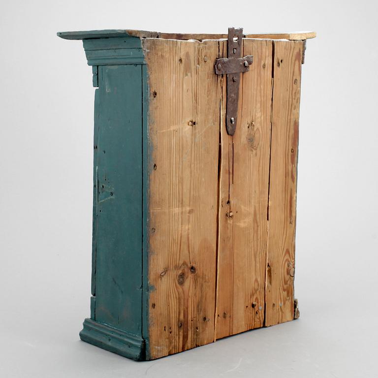 VÄGGSKÅP, allmoge, 17/1800-tal.