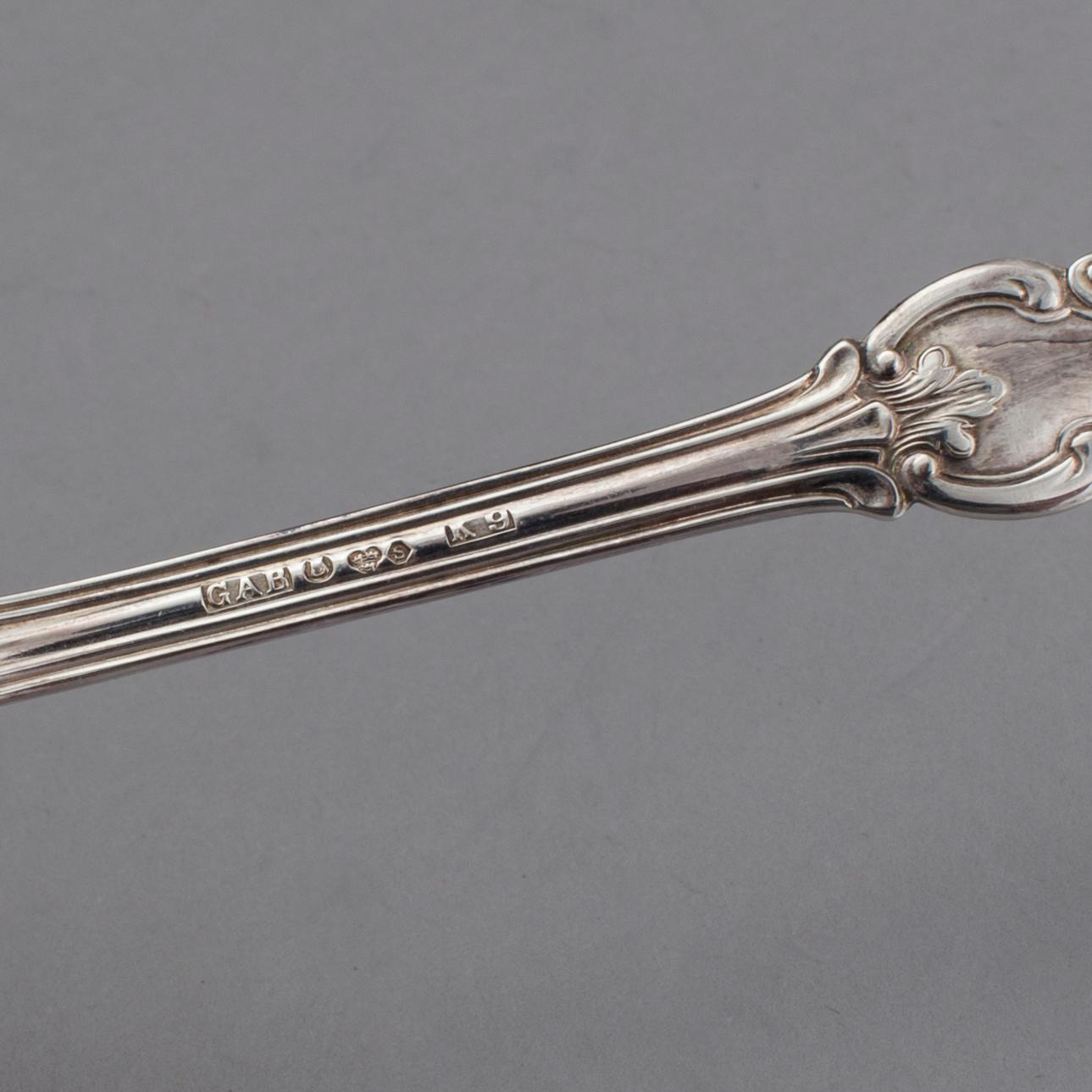 SILVERBESTICK, 44 delar, Sverige, 1900-talets andra hälft. Total vikt 1211 gram.