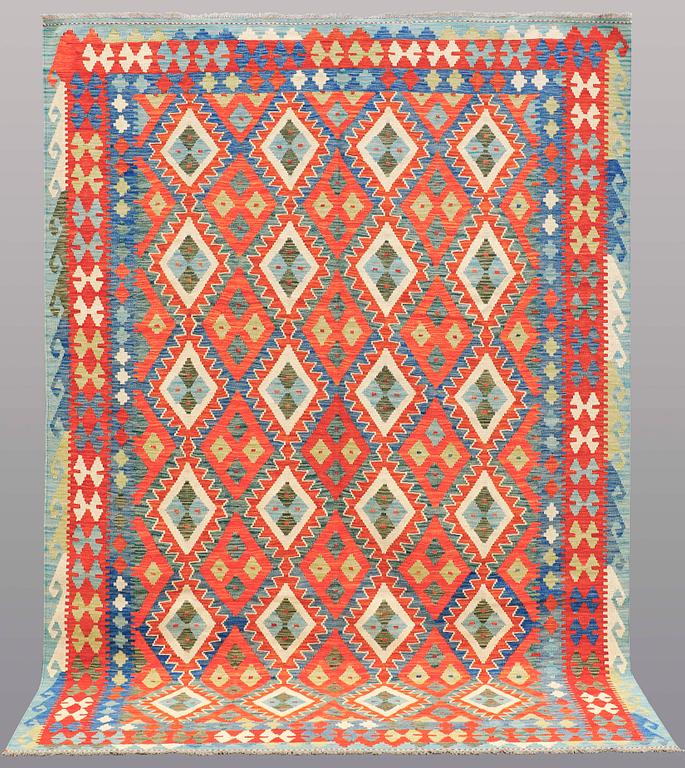 A CARPET, Kilim, ca 302 x 202 cm.