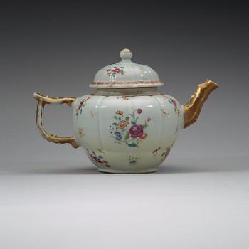 A famille rose tea pot with cover, Qing dynasty, Qianlong (1736-95).