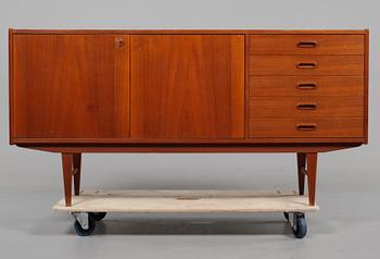 SIDEBOARD, 1900-talets tredje kvartal.