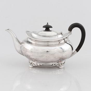 An English silver teapot, mark of Atkin Brothers, Sheffield 1895.