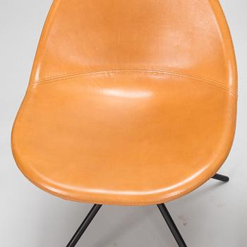 Henrik Pedersen, dining table 'Sketch' for Houe Karim Rashid, eight 'Ottawa' chairs for BoConcept.