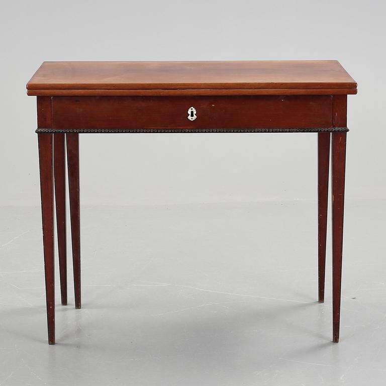 SPELBORD, sengustavianskt, 1810-20-tal.