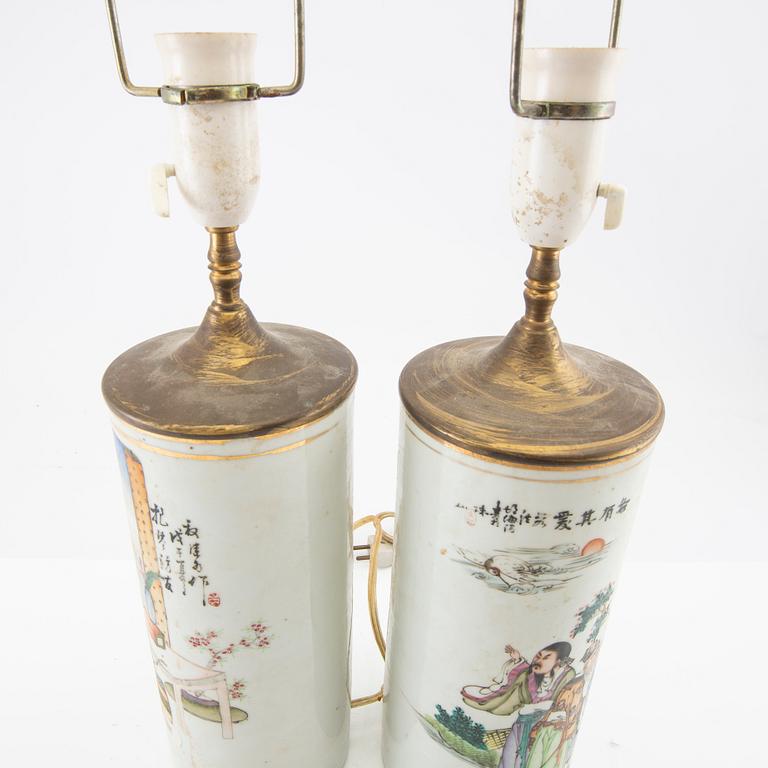 A set of two Chinese vases moutned in to lamps, 20th century.