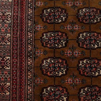 MATTA, turkmen, 1900-talets senare del, 250 x 148 cm.